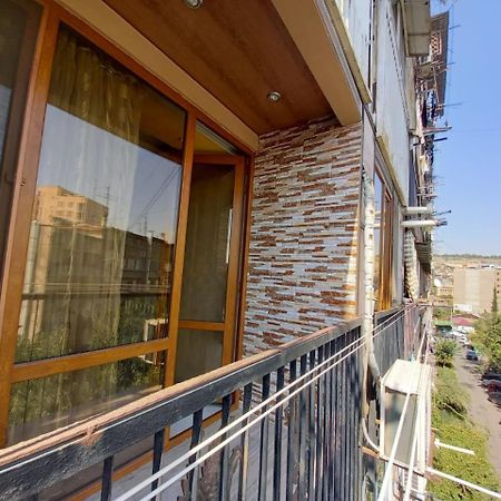 Gevorg'S Appartment Erevan Esterno foto